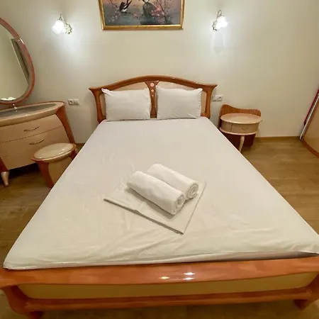 Apartment Yaroslav Osmomysl Square