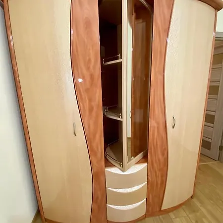 Yaroslav Osmomysl Square Διαμέρισμα *