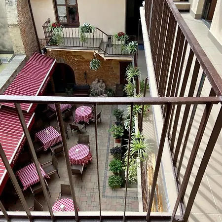 Yaroslav Osmomysl Square Λβιβ