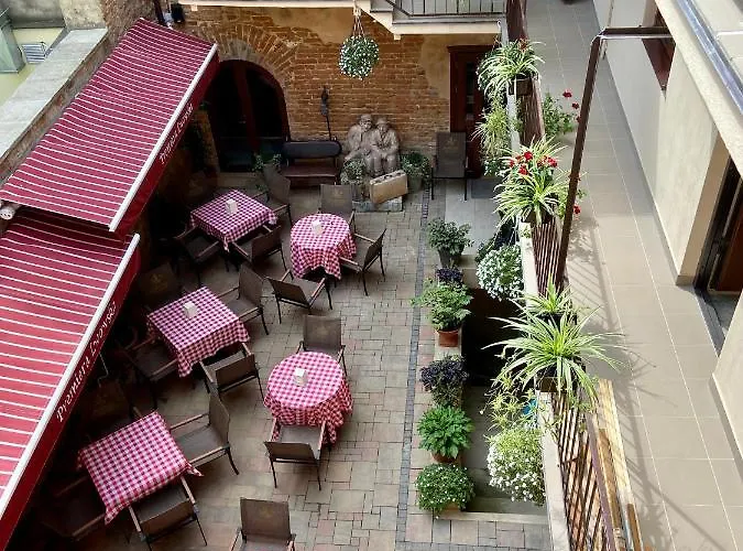 Yaroslav Osmomysl Square Appartement