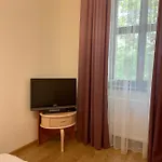 Yaroslav Osmomysl Square Апартаменти *