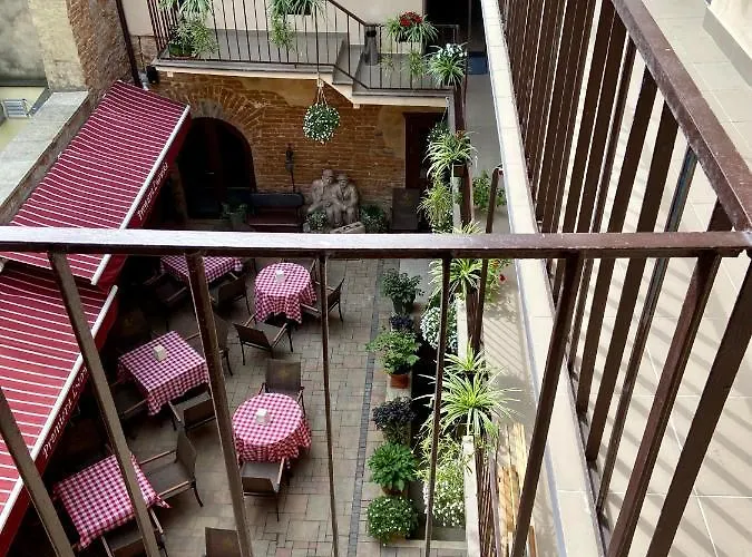 Yaroslav Osmomysl Square 利沃夫